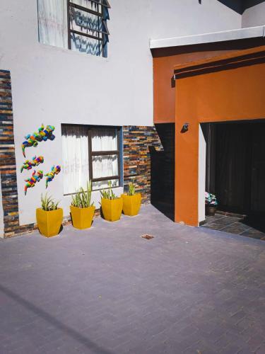 woodpeckers guest house