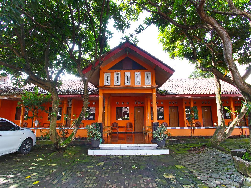 spot on 91563 hotel meilias