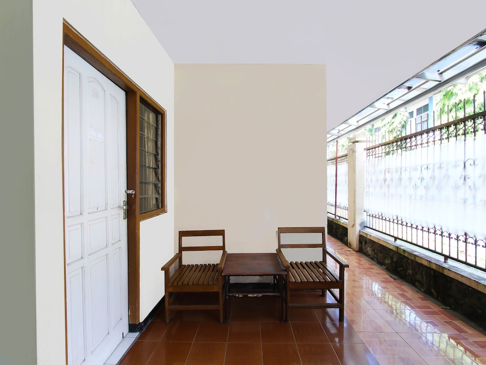 spot on 91563 hotel meilias