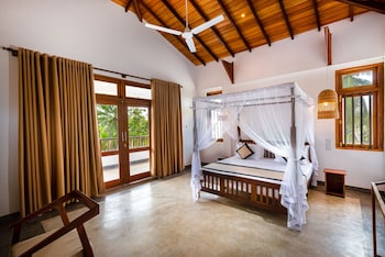 serenity boutique unawatuna