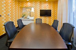 holiday inn express indianapolis fishers by ihg