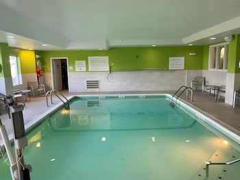 Holiday Inn Express Indianapolis-Fishers By Ihg,Near Fishers Banquet Center,3 star