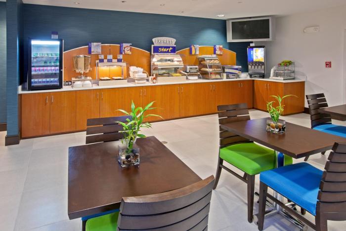 holiday inn express indianapolis fishers by ihg