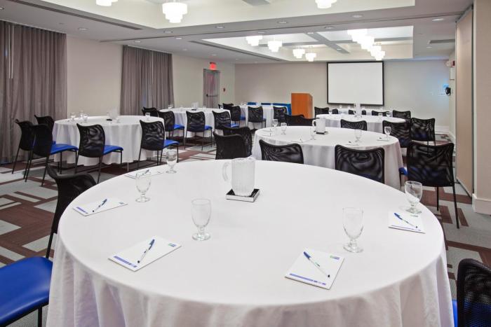 holiday inn express indianapolis fishers by ihg