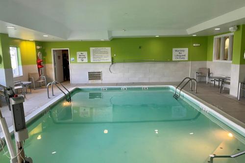 holiday inn express indianapolis fishers by ihg