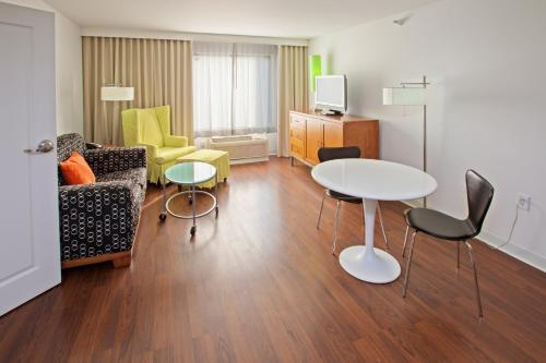 holiday inn express indianapolis fishers by ihg
