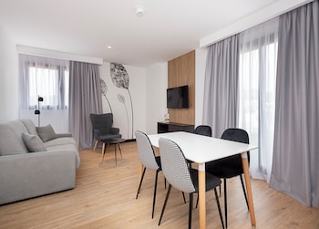 hotel sercotel plana suites