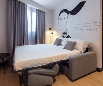 hotel sercotel plana suites