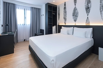 hotel sercotel plana suites