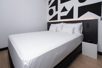 hotel sercotel plana suites