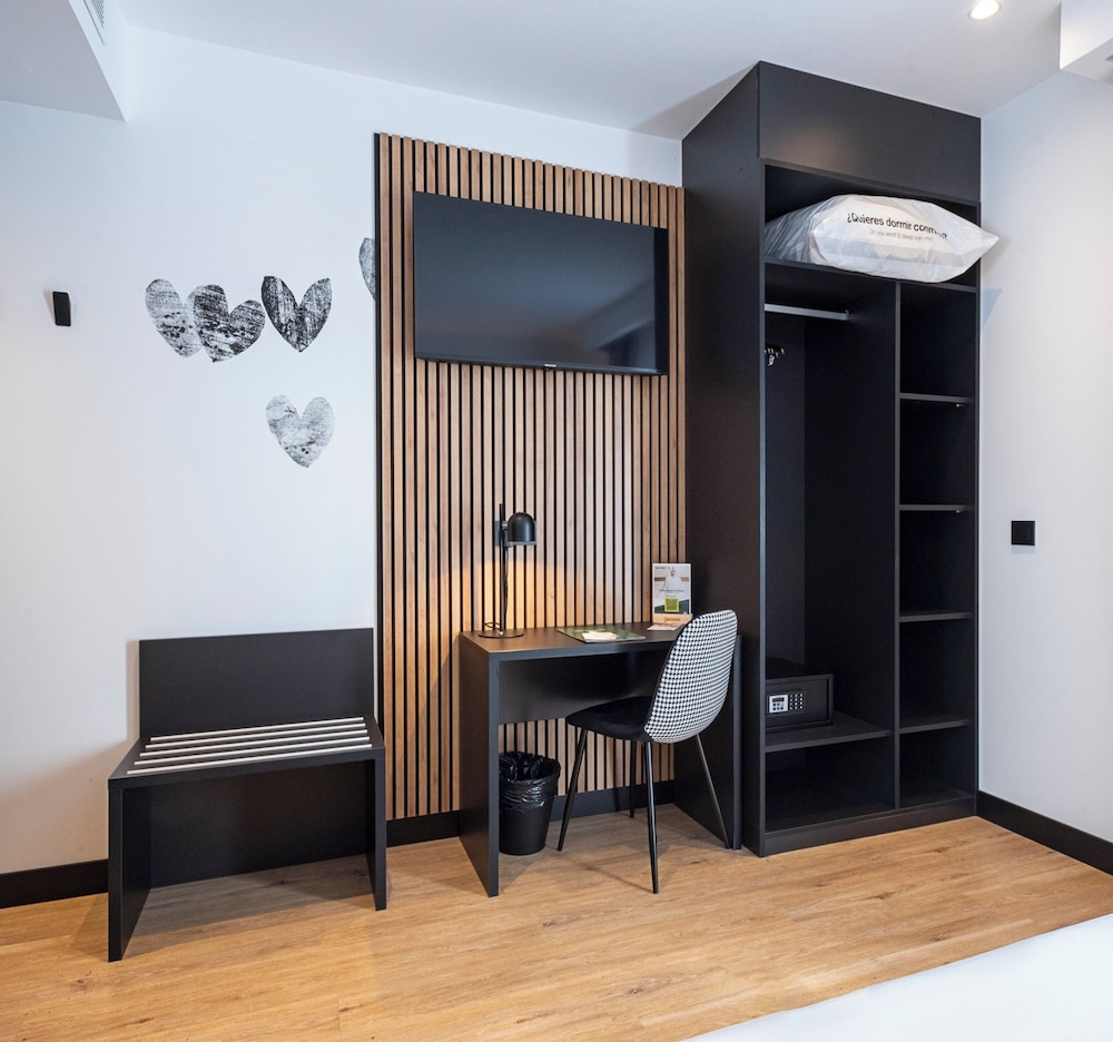 hotel sercotel plana suites