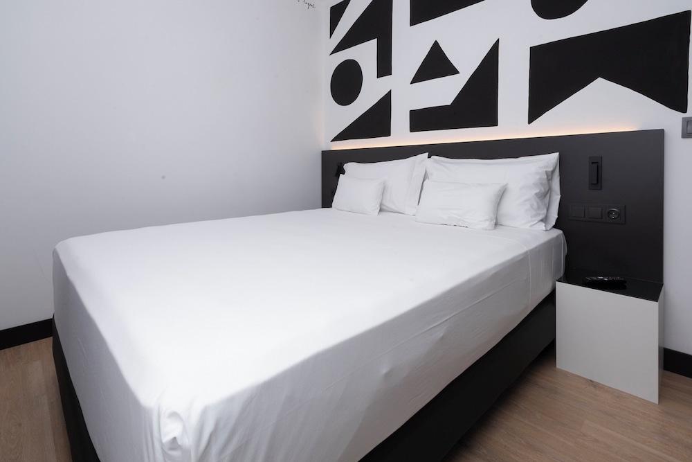 hotel sercotel plana suites