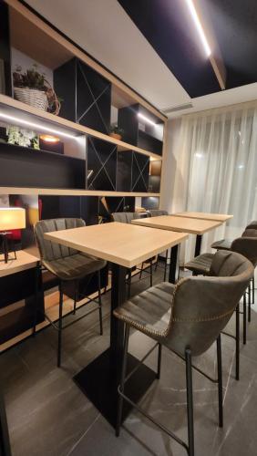 hotel sercotel plana suites