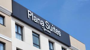hotel sercotel plana suites