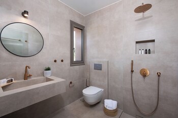 reveli suites