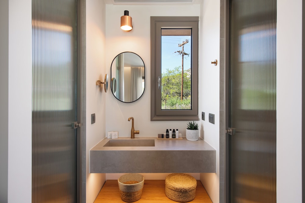 reveli suites