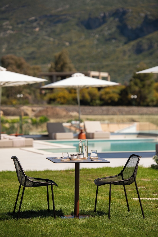 reveli suites