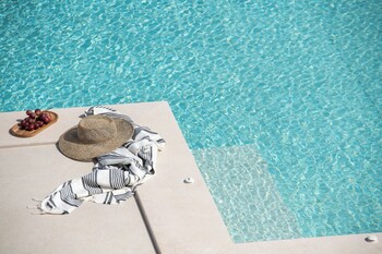 reveli suites
