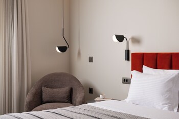 reveli suites