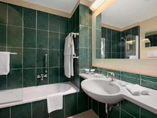 hilton garden inn rome airport