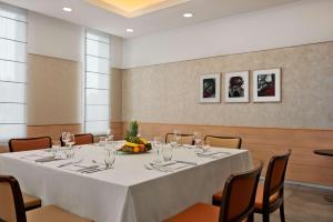 hilton garden inn rome airport