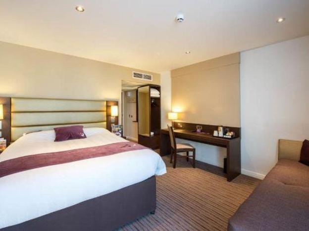 premier inn london city aldgate
