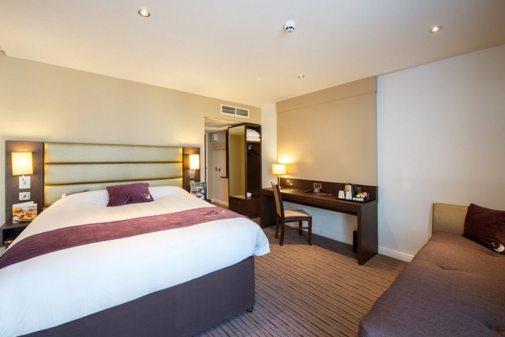 premier inn london city aldgate