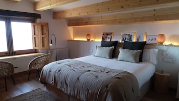 hotel santa llucia rupit