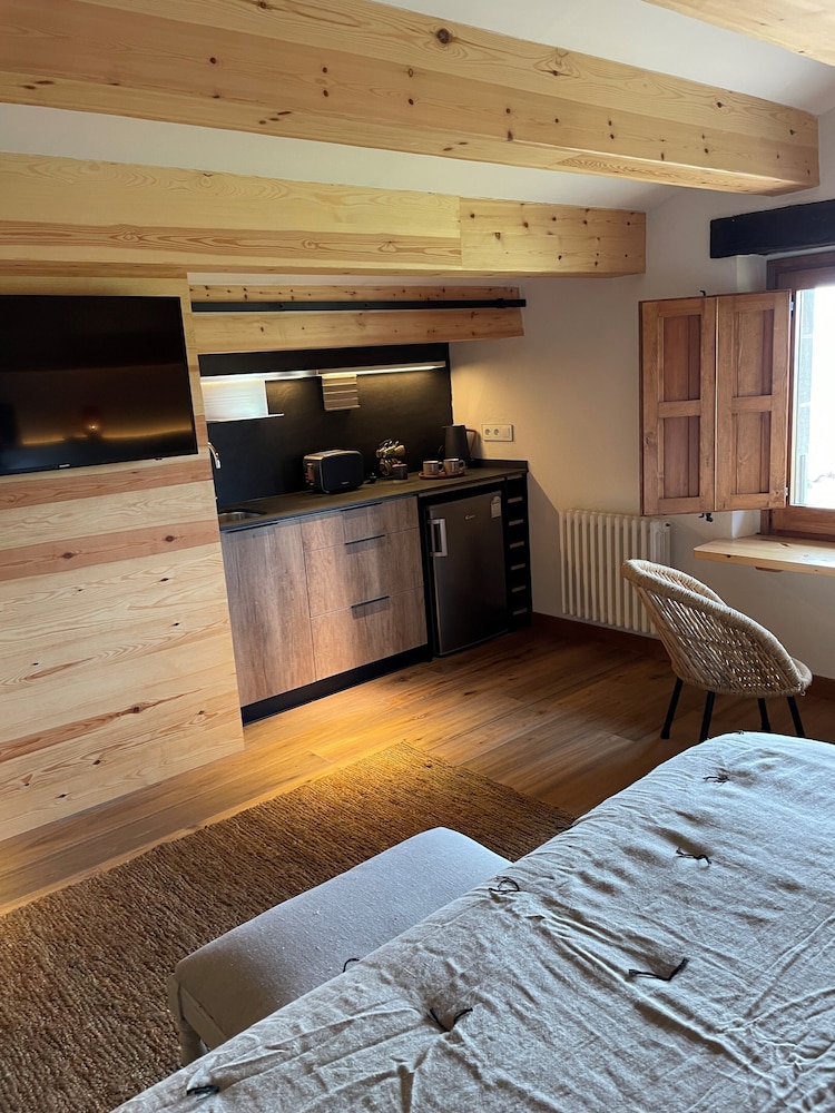 hotel santa llucia rupit