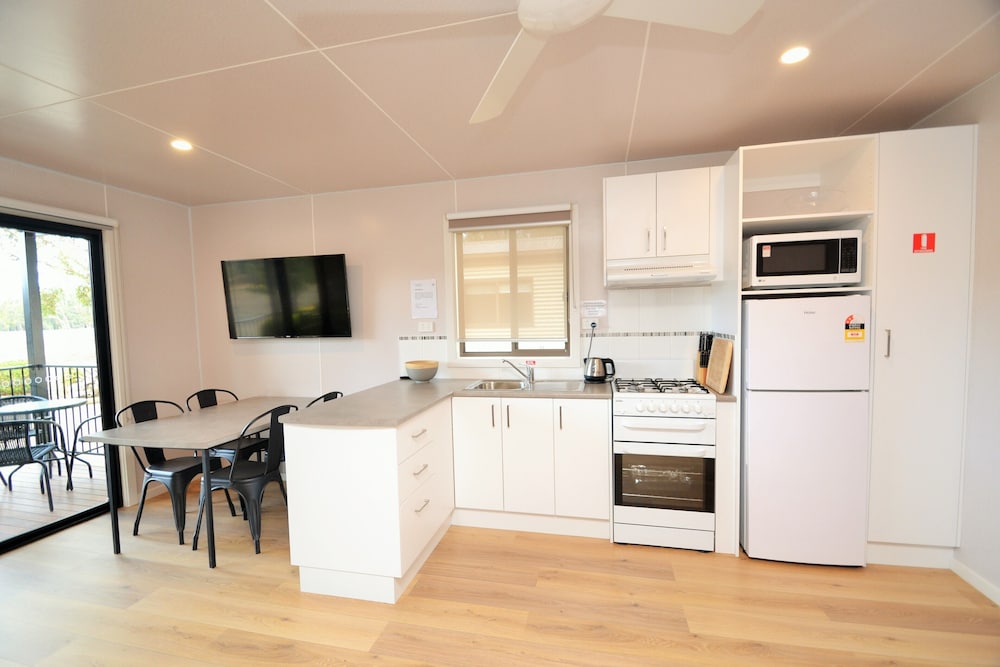 torrumbarry weir holiday park