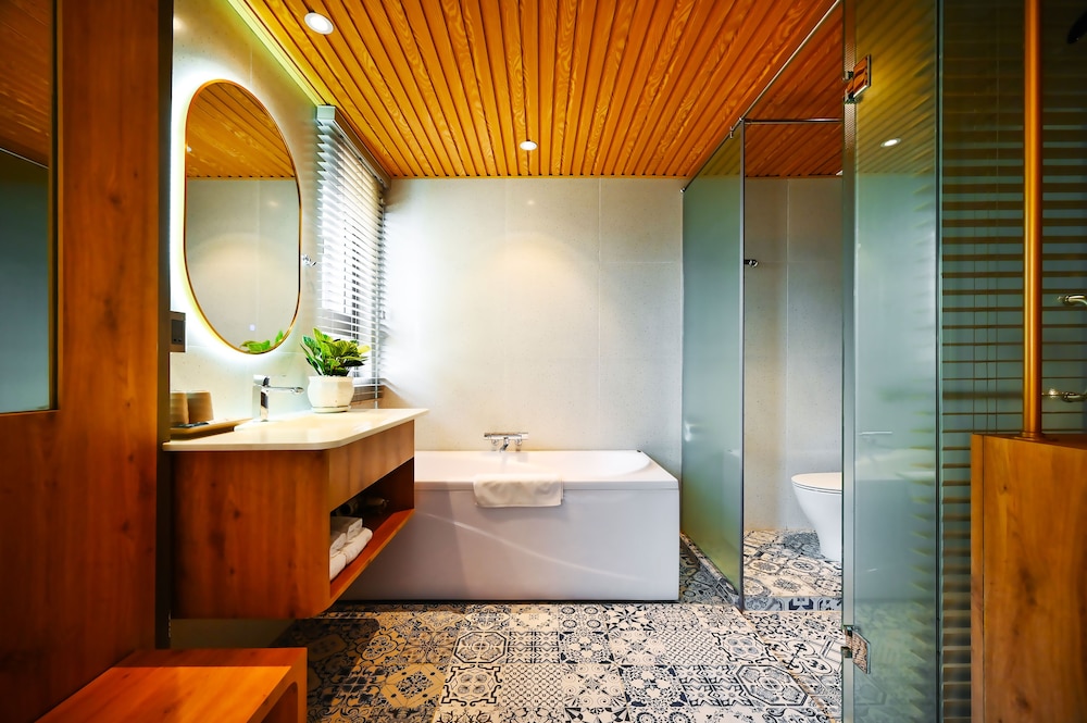 la opera saigon hotel