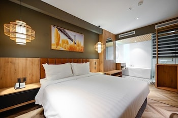 la opera saigon hotel