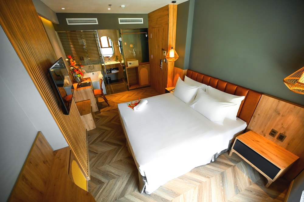 la opera saigon hotel