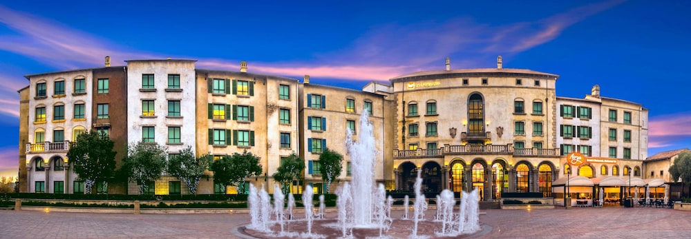 piazza hotel montecasino