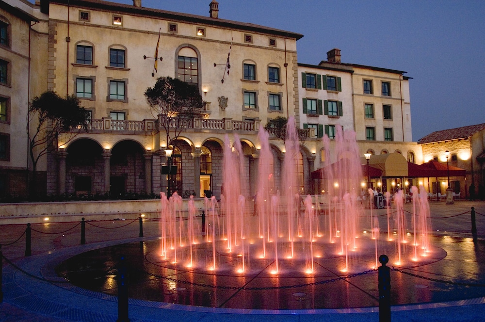 piazza hotel montecasino