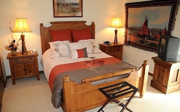 Seven Springs 2 Bedroom Standard Condo, Sleeps 10! 2 Condo By Redawning,9A4 Mountain Villas Drive,3 star