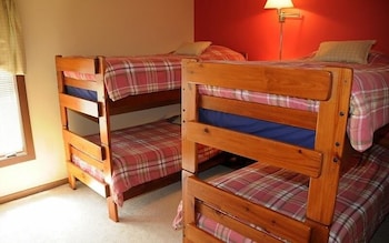 Seven Springs 2 Bedroom Standard Condo, Sleeps 10! 2 Condo By Redawning,9A4 Mountain Villas Drive,3 star