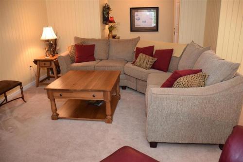 Seven Springs 2 Bedroom Standard Condo With Private Deck! 2 Condo By Redawning,United States Of America>>Champion,3 star