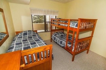 Seven Springs Stonegate 2 Bedroom Standard Condo, Ski-In/Out, Sleeps 8! 2 Condo By Redawning,Middlecreek Township>>Champion,3 star