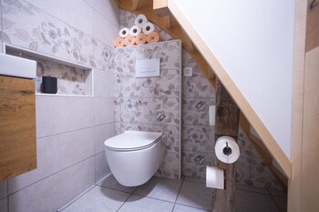 vineyard cottage sonce