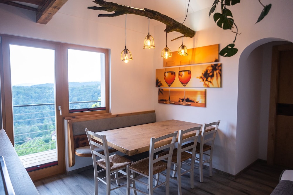 vineyard cottage sonce