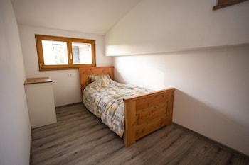 vineyard cottage sonce