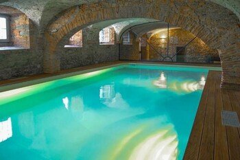 Tenuta Guinigi Antico Borgo Di Matraia,Near Villa Grabau,3 star