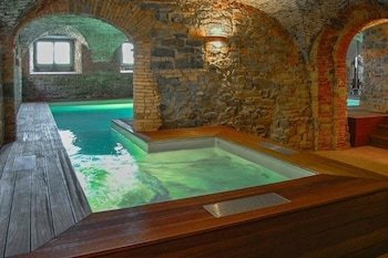 Tenuta Guinigi Antico Borgo Di Matraia,Near Villa Grabau,3 star