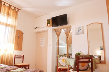 guest house tomanovic