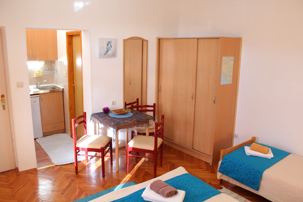 guest house tomanovic