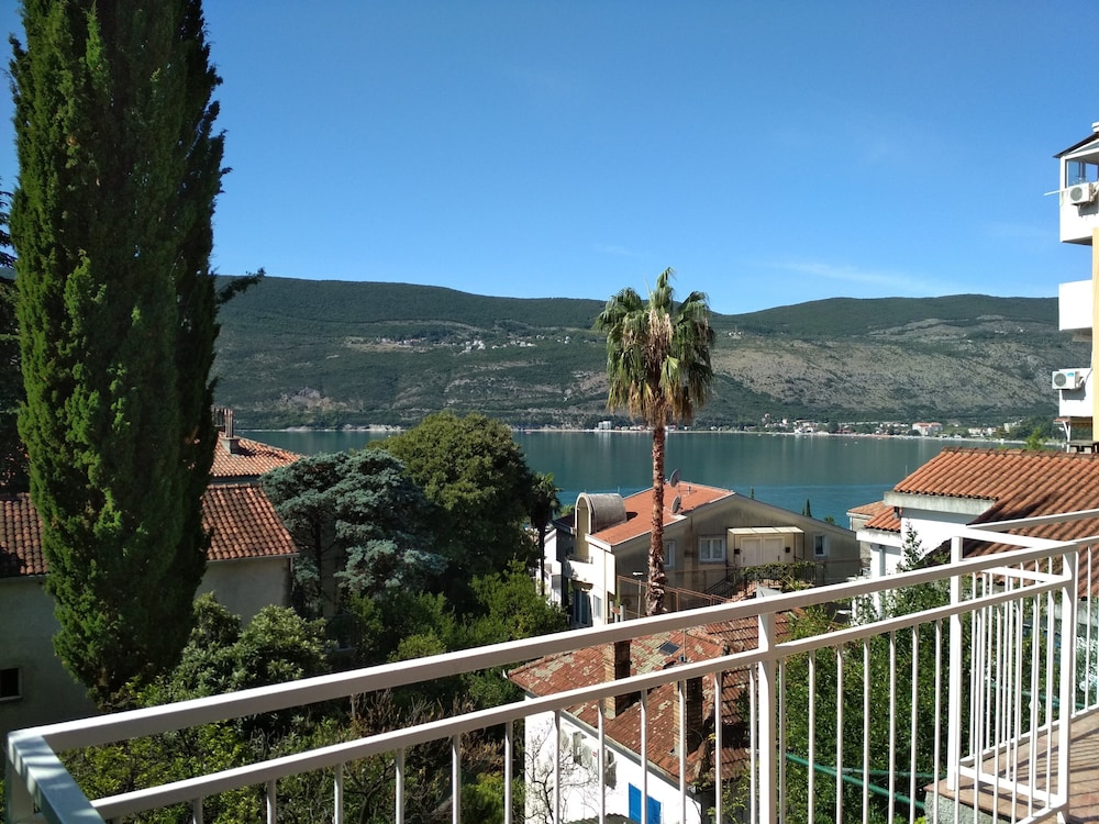 guest house tomanovic