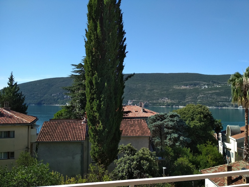 guest house tomanovic