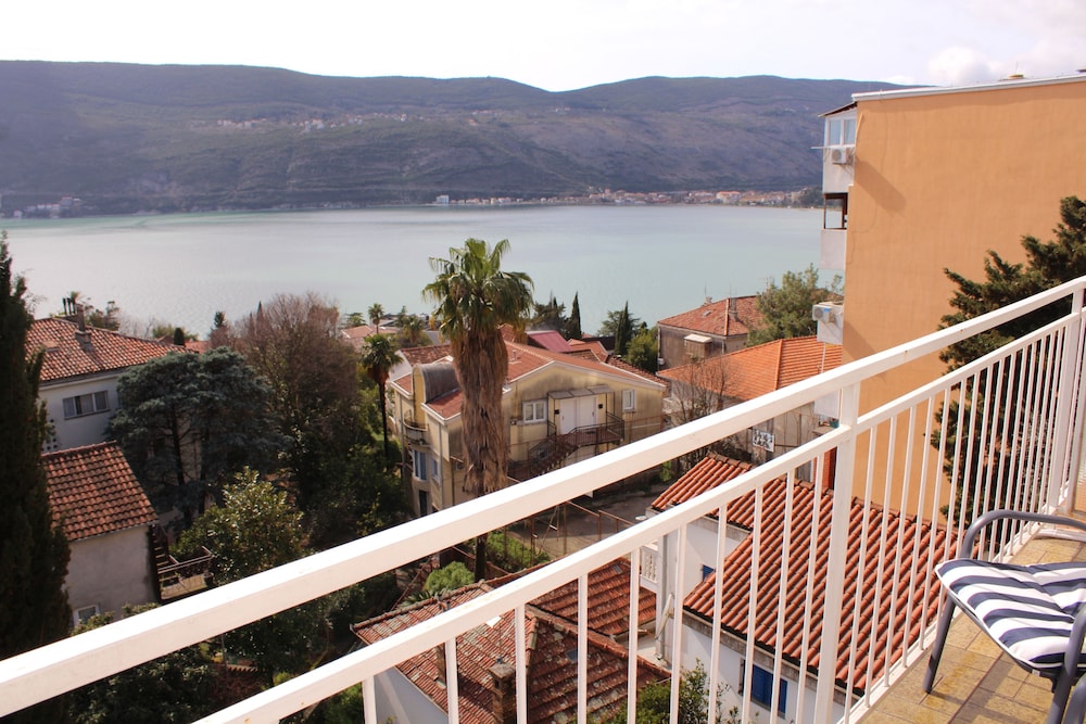 guest house tomanovic