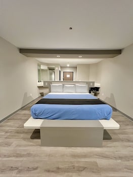 crystal inn missouri city